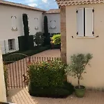 בית נופש Chateau De La Clapiere הייר