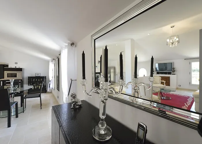 Chateau De La Clapiere Дом отдыха