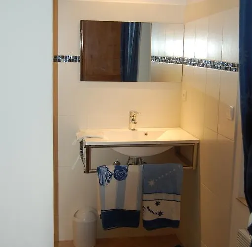 Chateau De La Clapiere Йер