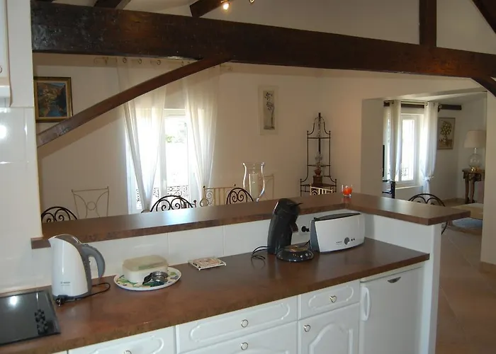 Chateau De La Clapiere * Йер