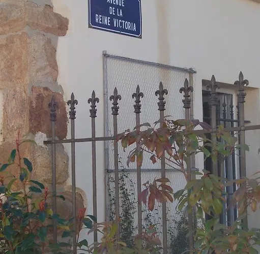 Дом отдыха Chateau De La Clapiere Йер