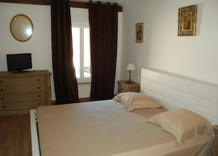 Дом отдыха Chateau De La Clapiere *