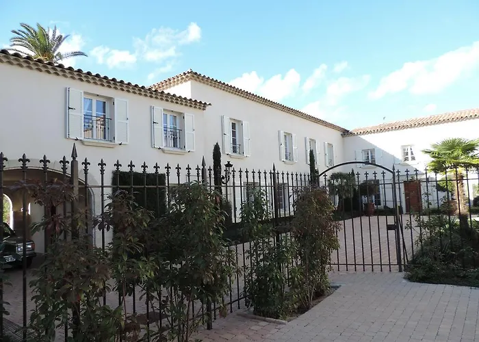 Дом отдыха Chateau De La Clapiere