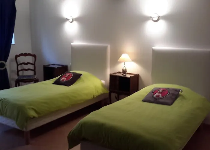 Chateau De La Clapiere Йер