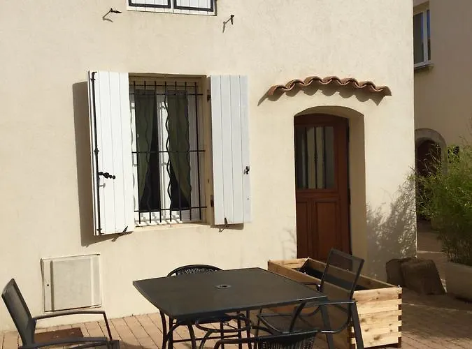 Дом отдыха Chateau De La Clapiere *